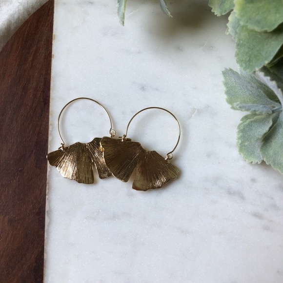 The Alma - Golden Leaf Crescent Earrings - Picture 5 of 6